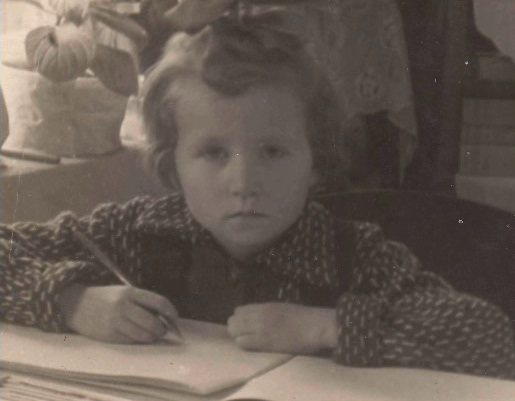 Лариса Калинина в детстве